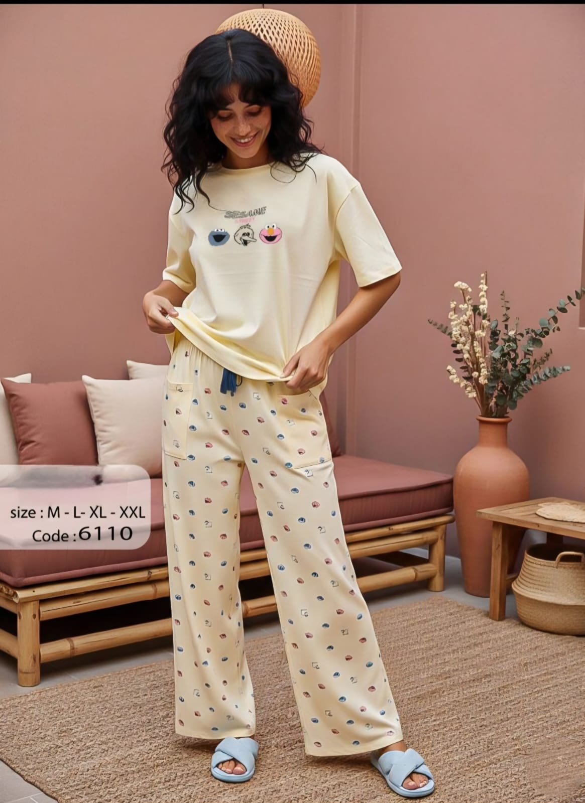 T-shirt and pantalon Pajma